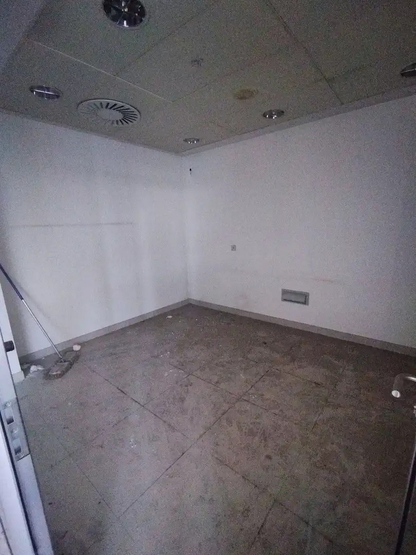 Local comercial en venda a A-8030 4, imagen 6
