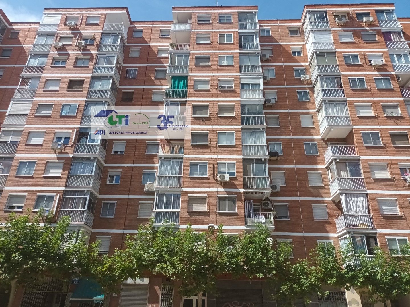 Vista exterior de Piso en venta en  Zaragoza Capital