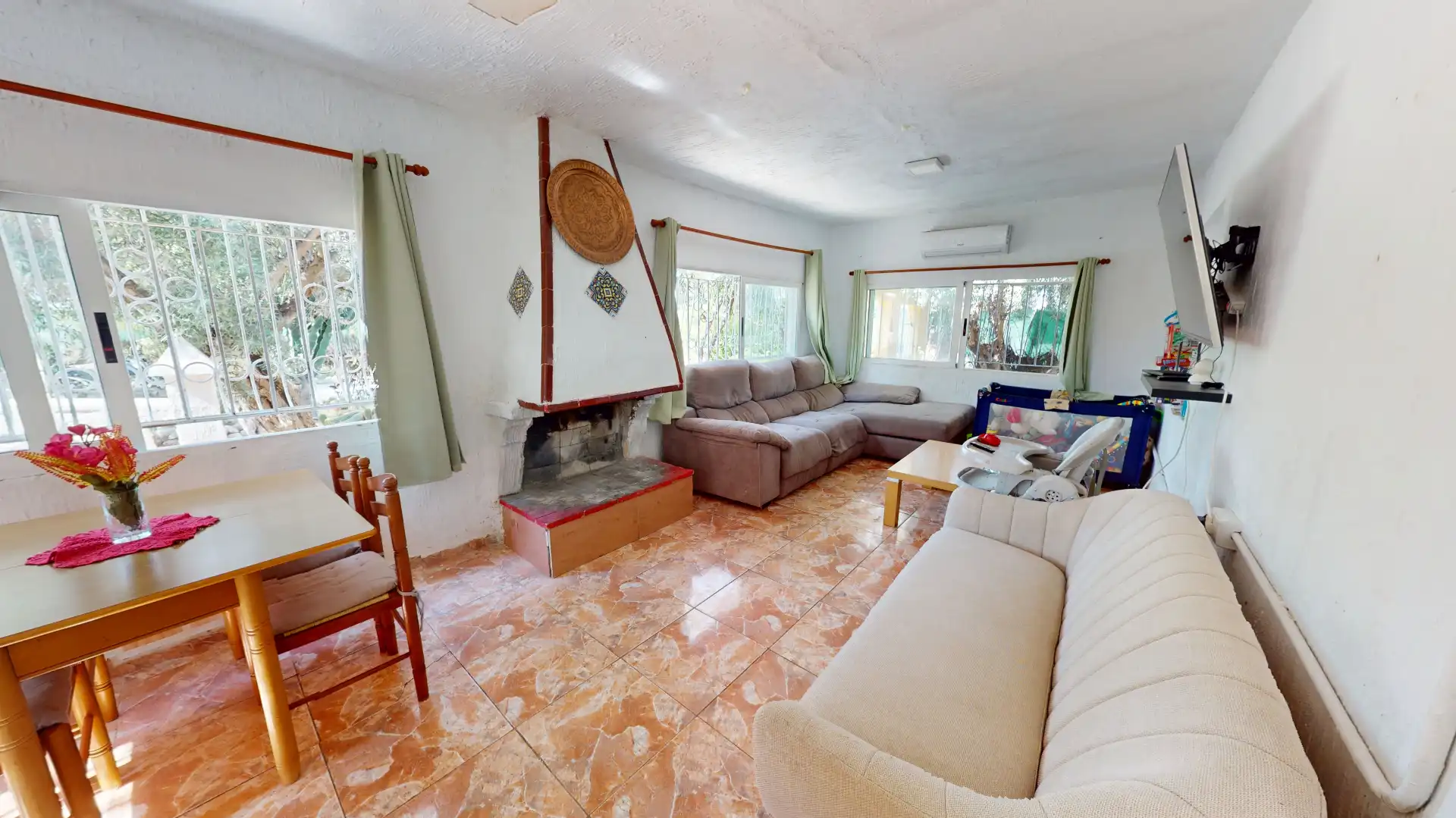 Wohnzimmer von Haus oder Chalet zum Verkauf in Mutxamel mit Privatgarten