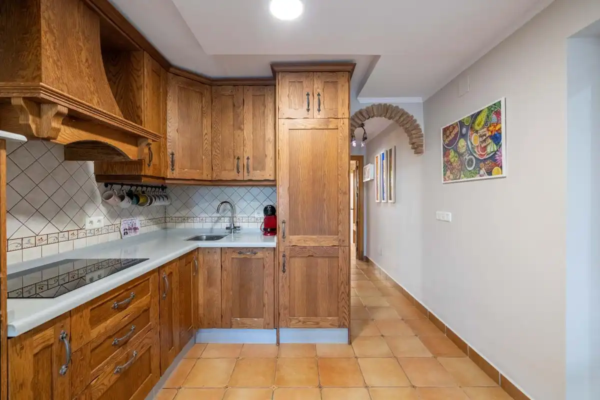 Cuina de Casa o xalet en venda en Torremolinos amb Aire condicionat, Calefacció i Jardí privat