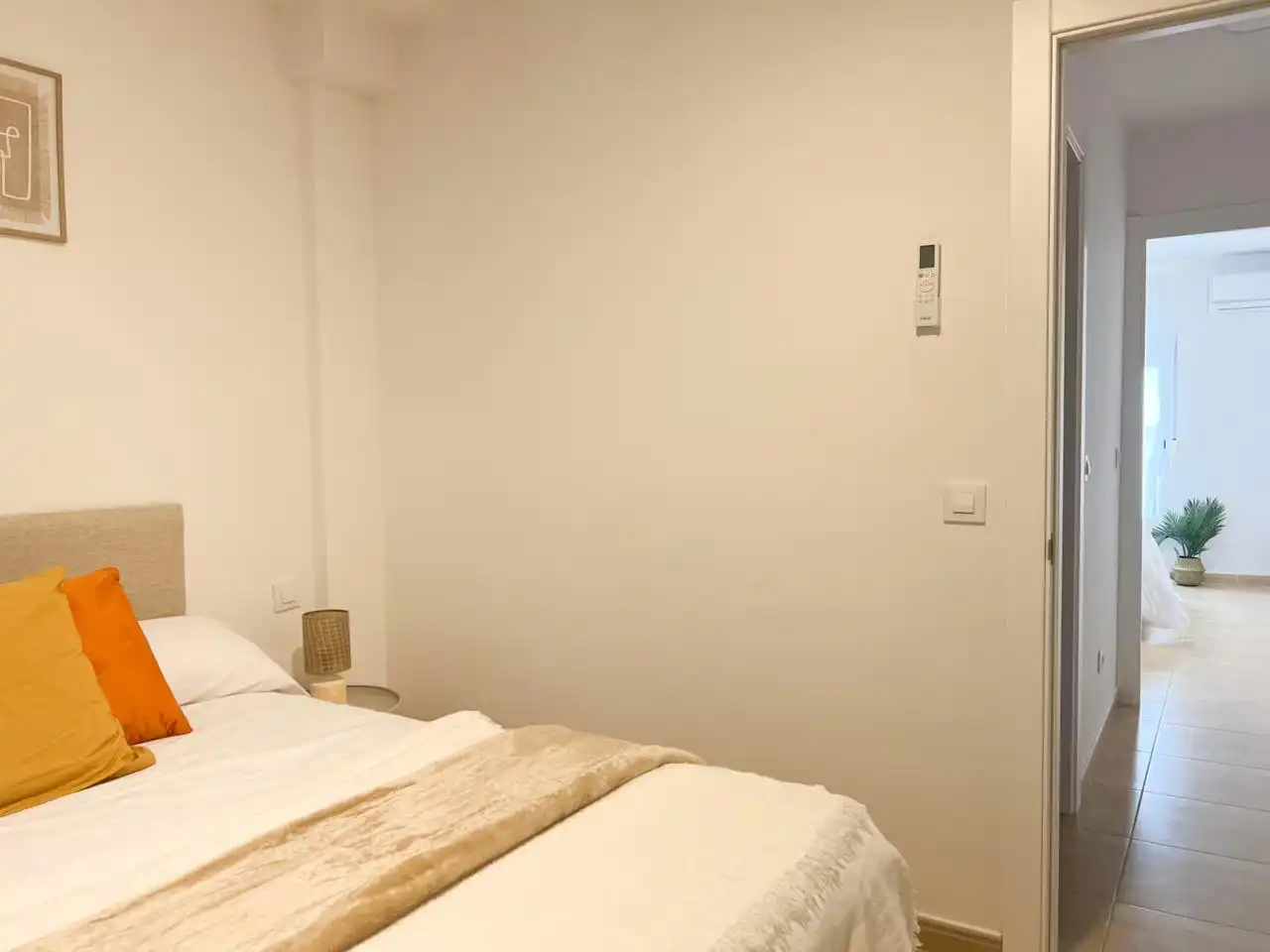 Schlafzimmer von Wohnung zur Miete in Centre - Sant Josep - Sanfeliu