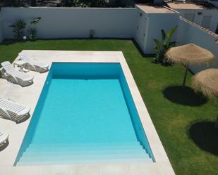 Piscina de Casa o xalet de lloguer en Chiclana de la Frontera amb Aire condicionat, Terrassa i Piscina