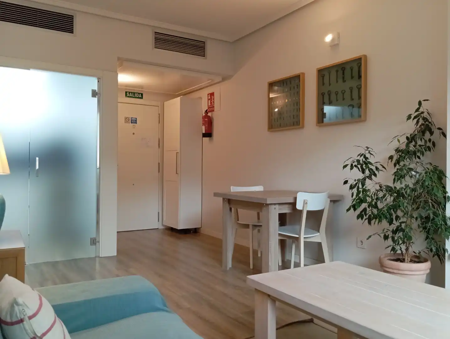 Flat for rent in Madrid  with Air Conditioner, Heating and Furnished