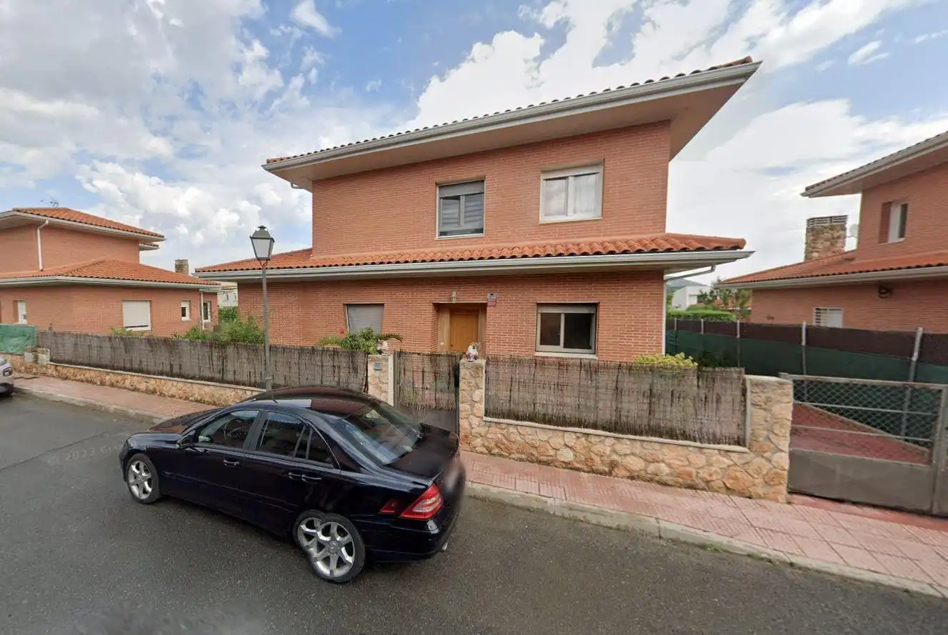 Vista exterior de Pis en venda en Pelayos de la Presa