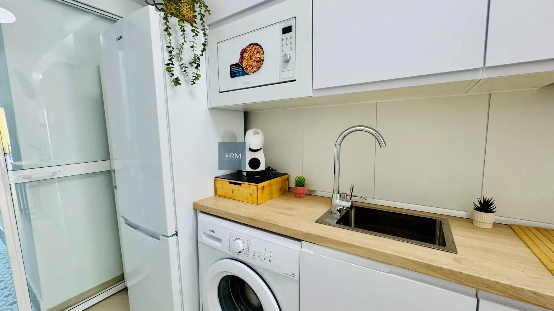 Cocina de Apartamento de alquiler en Sanlúcar de Barrameda con Aire acondicionado, Amueblado y Balcón