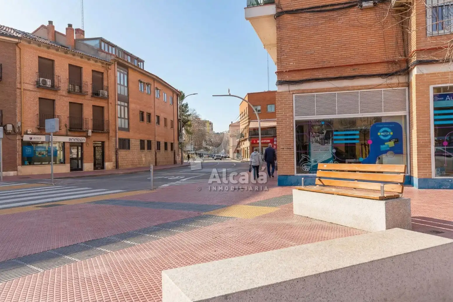 Vista exterior de Pis en venda en Alcalá de Henares amb Calefacció