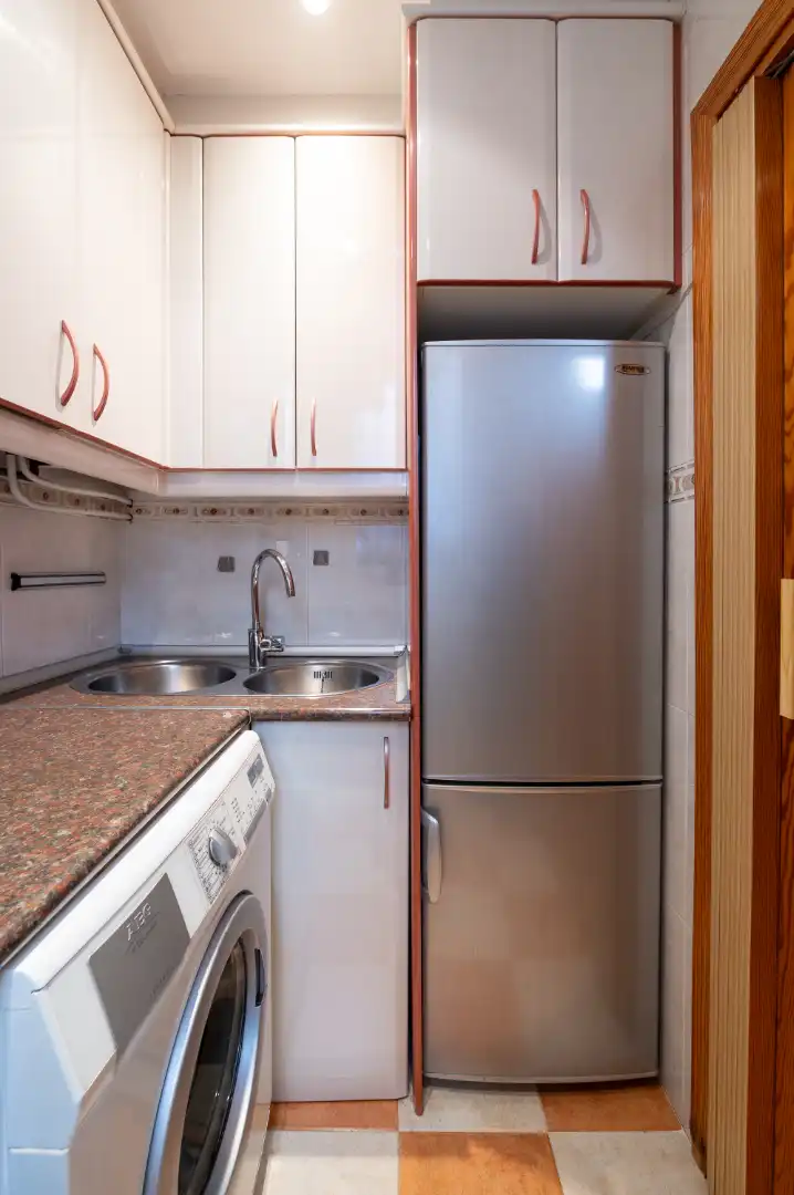 Kitchen of Flat for rent in Madrid  with Air Conditioner, Heating and Parquet flooring