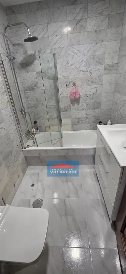 Bathroom of Flat for sale in Cangas   with Heating, Storage room and Furnished