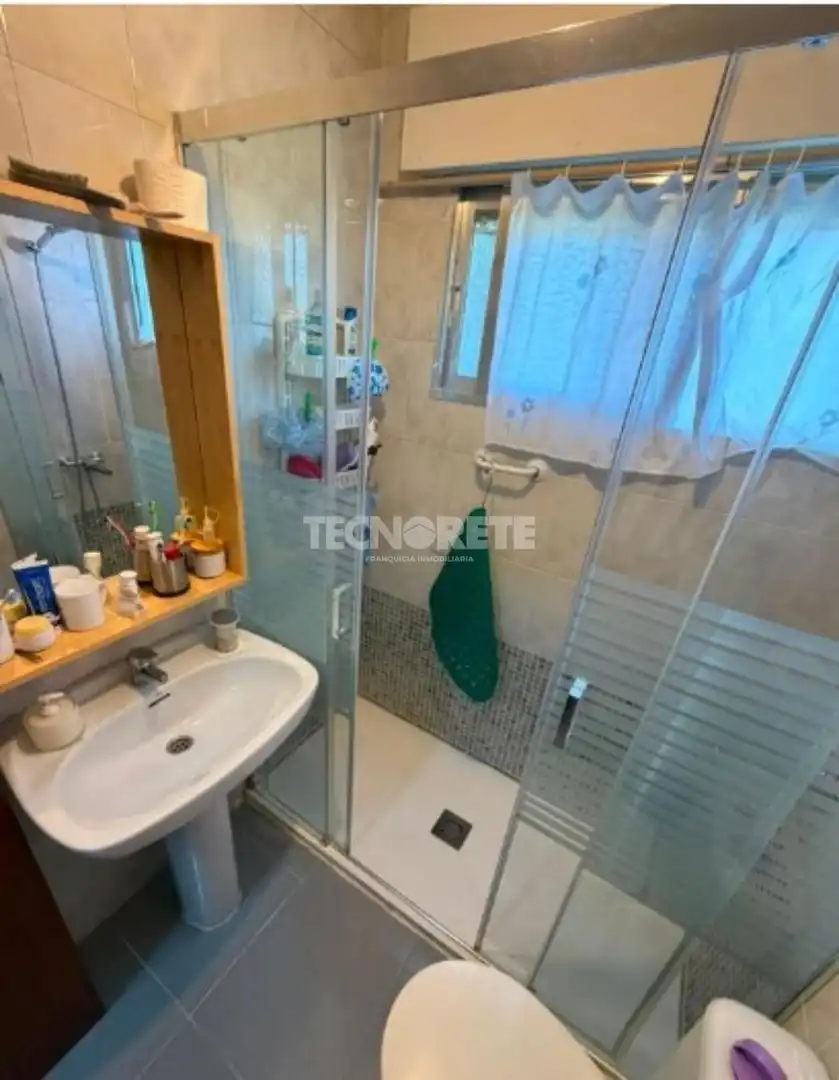 Bathroom of Houses for sale in Lillo  with Air Conditioner and Heating