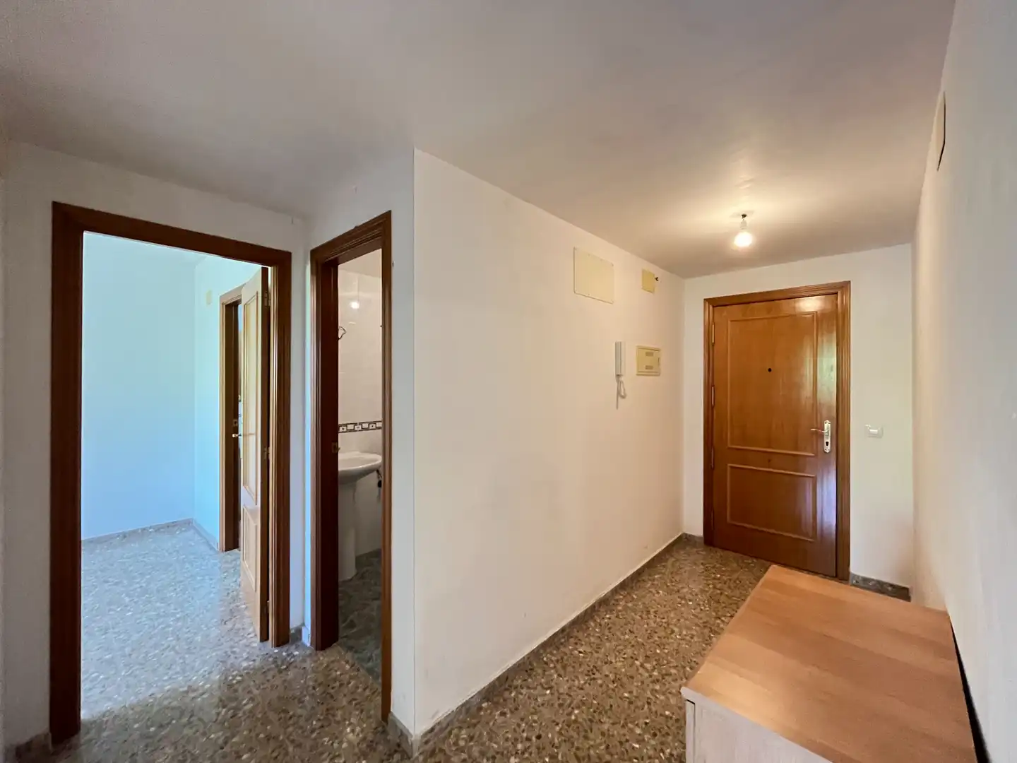 Flat for sale in Faura  with Air Conditioner and Oven