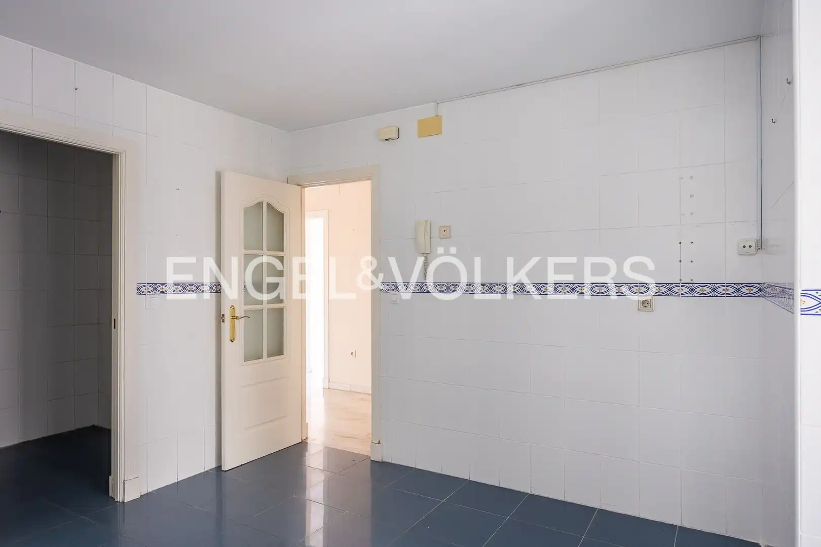 Flat for sale in Sevilla  with Air Conditioner, Heating and Terrace