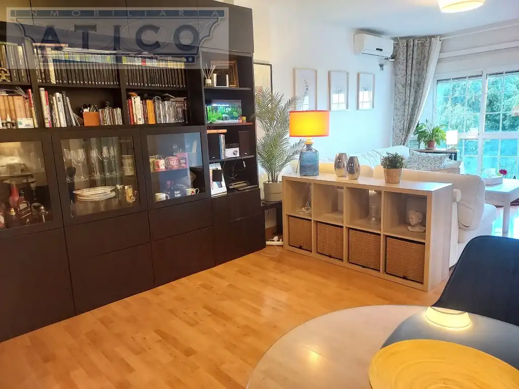 Sala d'estar de Pis en venda en Sevilla amb Aire condicionat