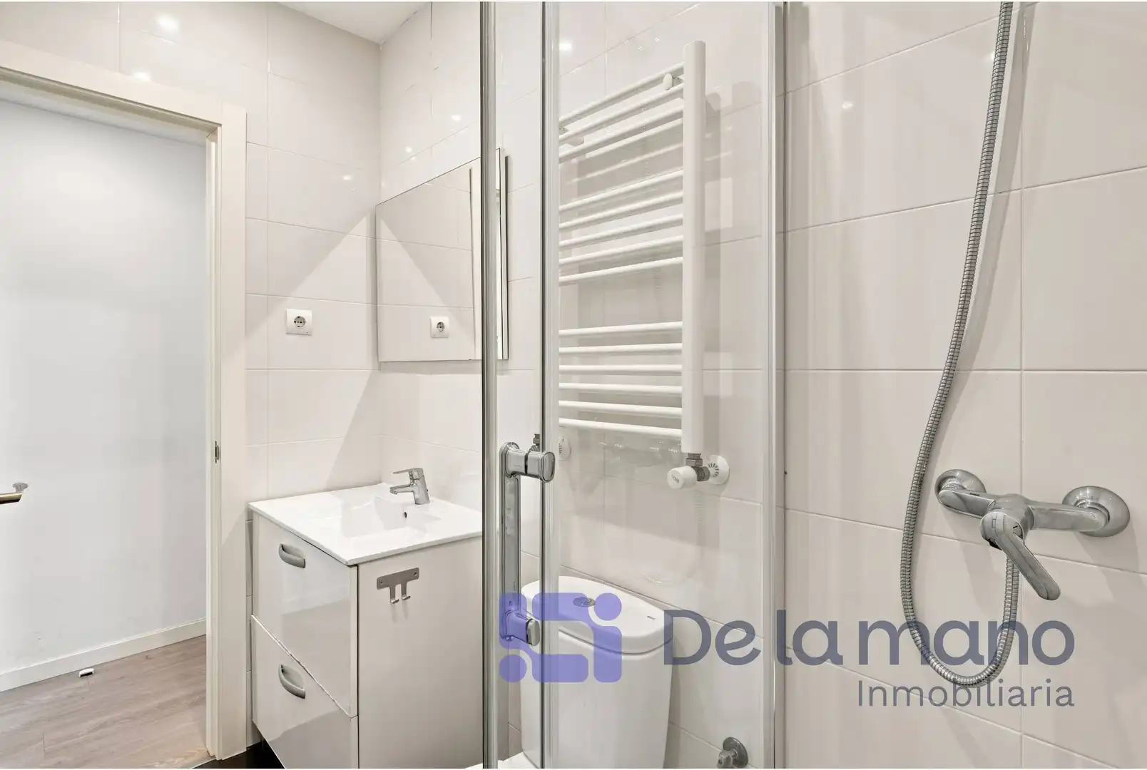 Bathroom of Flat for sale in Madrid  with Heating
