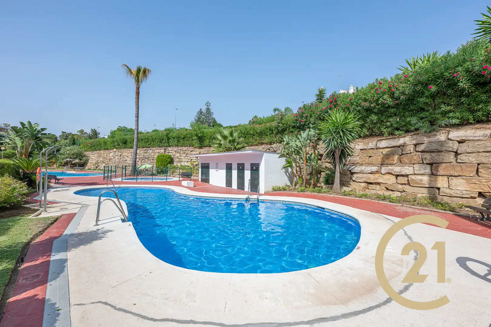 Apartamento con piscina en venta en Camino Cortes 1