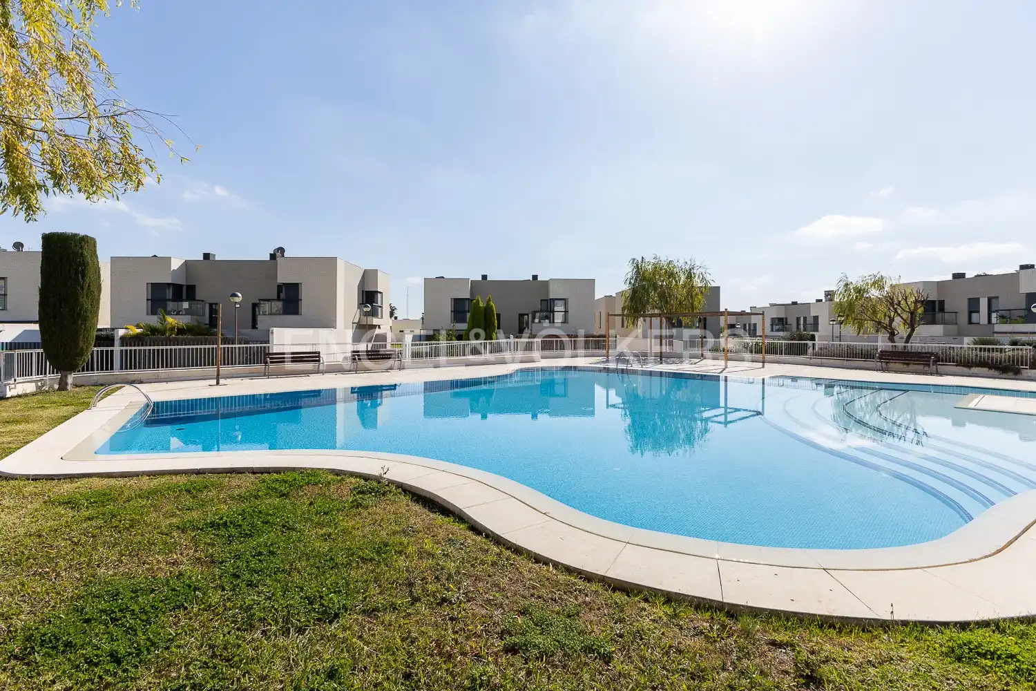 Piscina de Casa o xalet en venda en Paterna amb Aire condicionat, Calefacció i Jardí privat