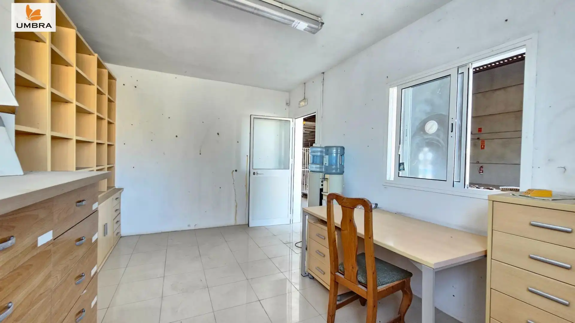 Cocina de Nave industrial en venta en Jerez de la Frontera