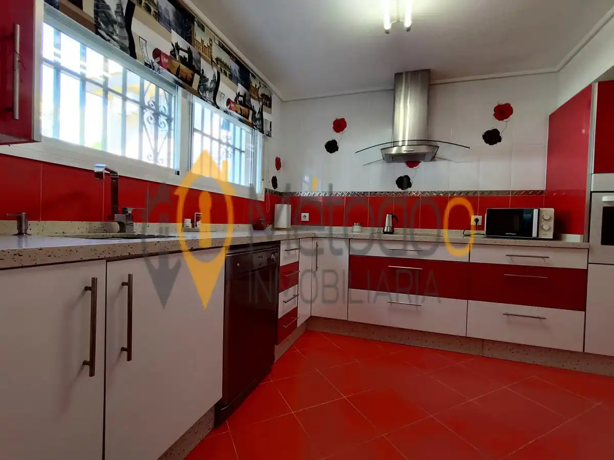 Kitchen of Detached homes for sale in Sevilla  with Air Conditioner and Terrace