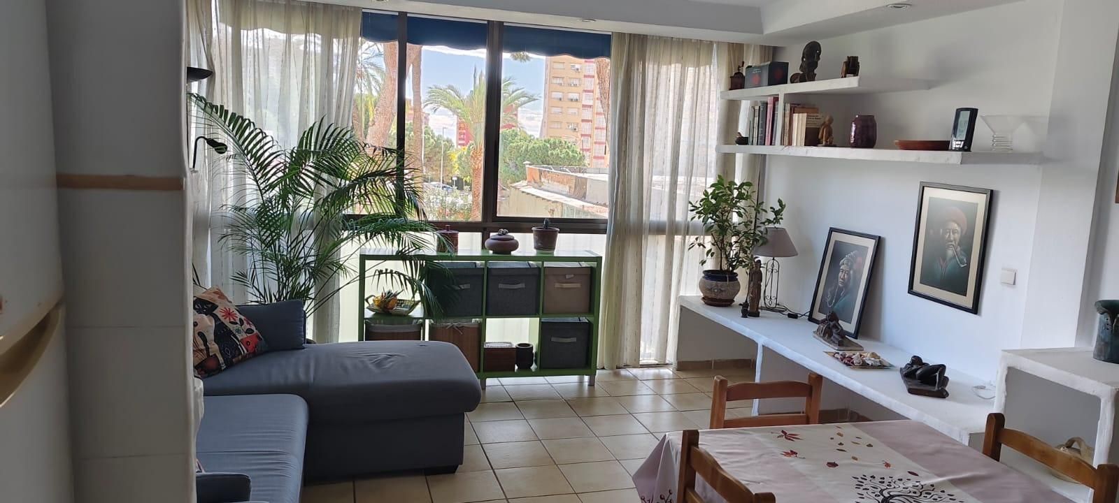 Sala de estar de Apartamento en venta en Benidorm con Aire acondicionado, Jardín privado y Terraza