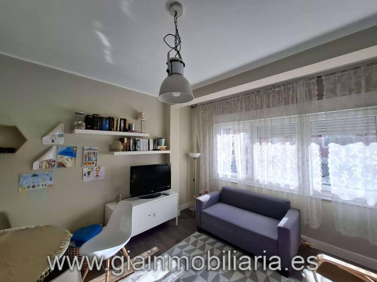 Sala de estar de Piso en venta en Baiona con Balcón