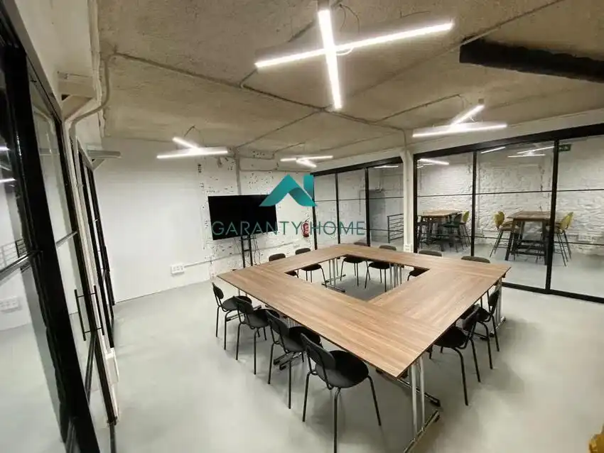 Oficina de lloguer en Madrid amb Calefacció i Moblat