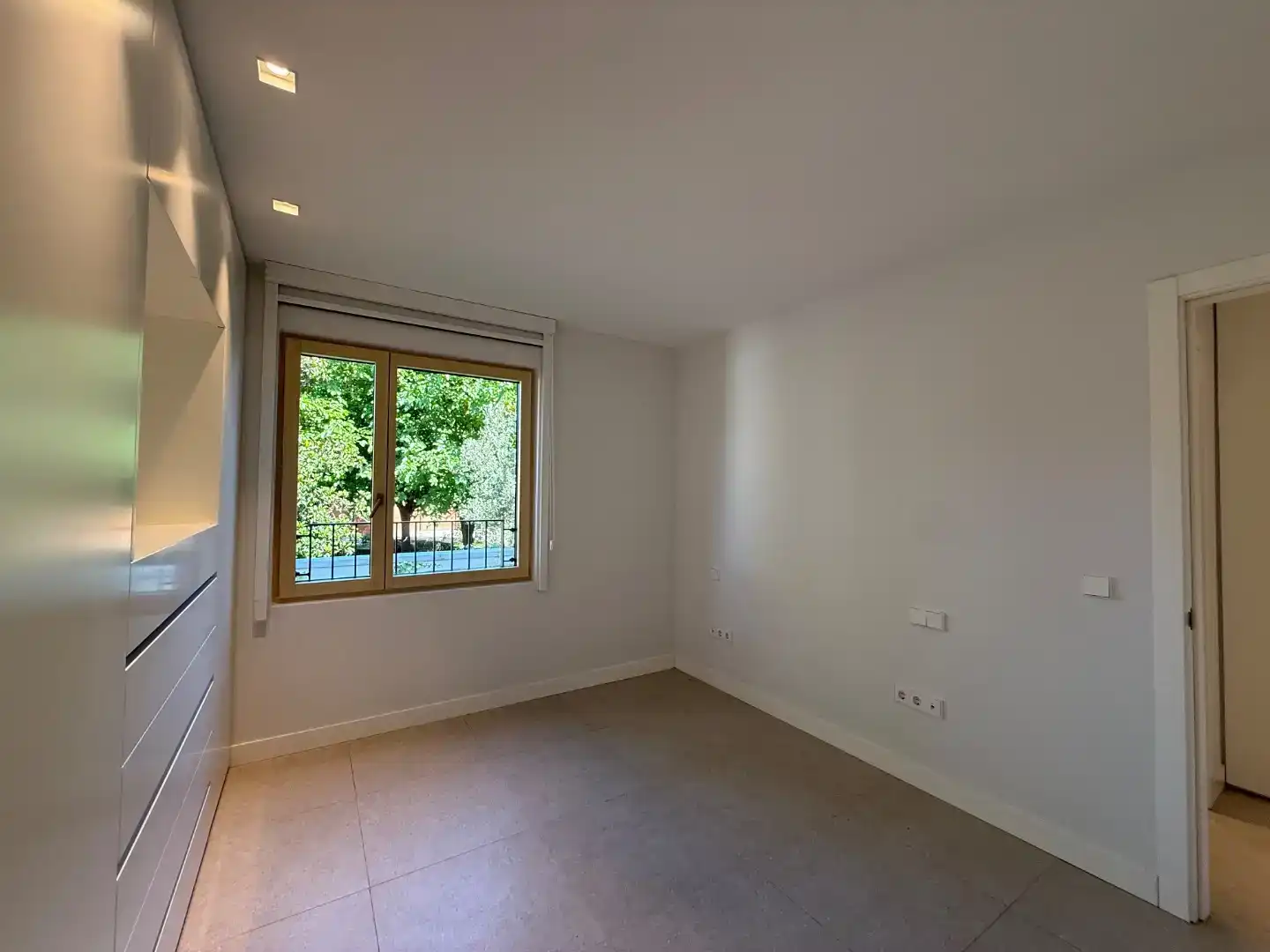 Schlafzimmer von Wohnung zur Miete in  Madrid Capital mit Klimaanlage und Schwimmbad