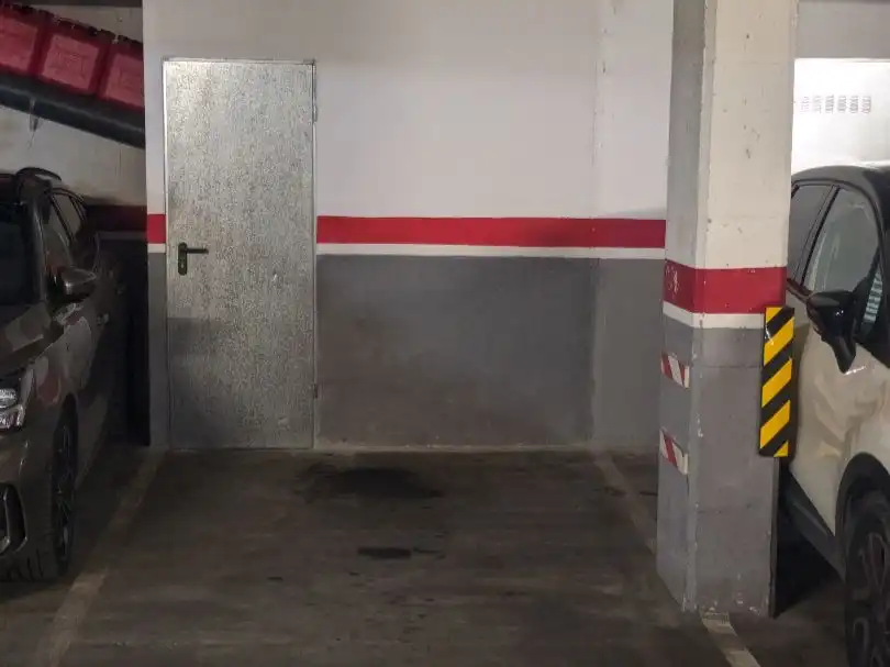 Einzelparkplatz zum Verkauf in Plaça De La Bòbila 3, imagen 8