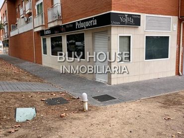 Locale commerciale in vendita a Avenida Avenida Europa