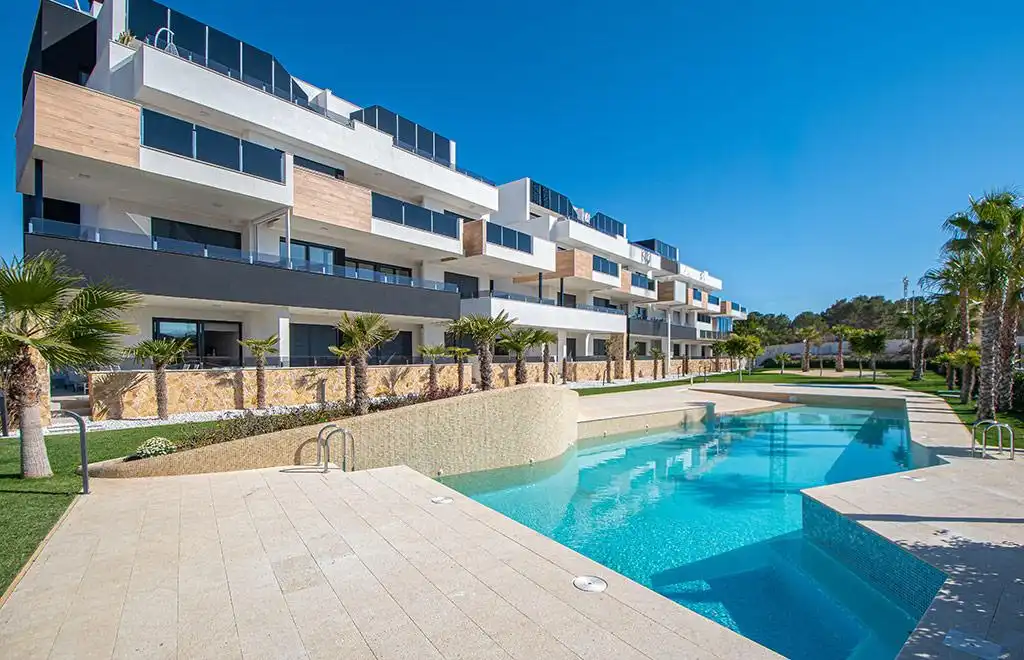 Apartamento con jardín en venta en Orihuela Costa
