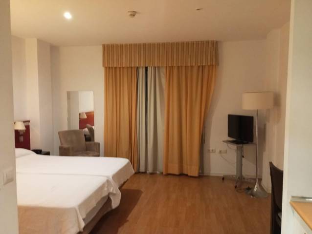 Apartamento en Alquiler en Calle CASTILLO PUEBLA ALCOCER en Avenida Elvas
