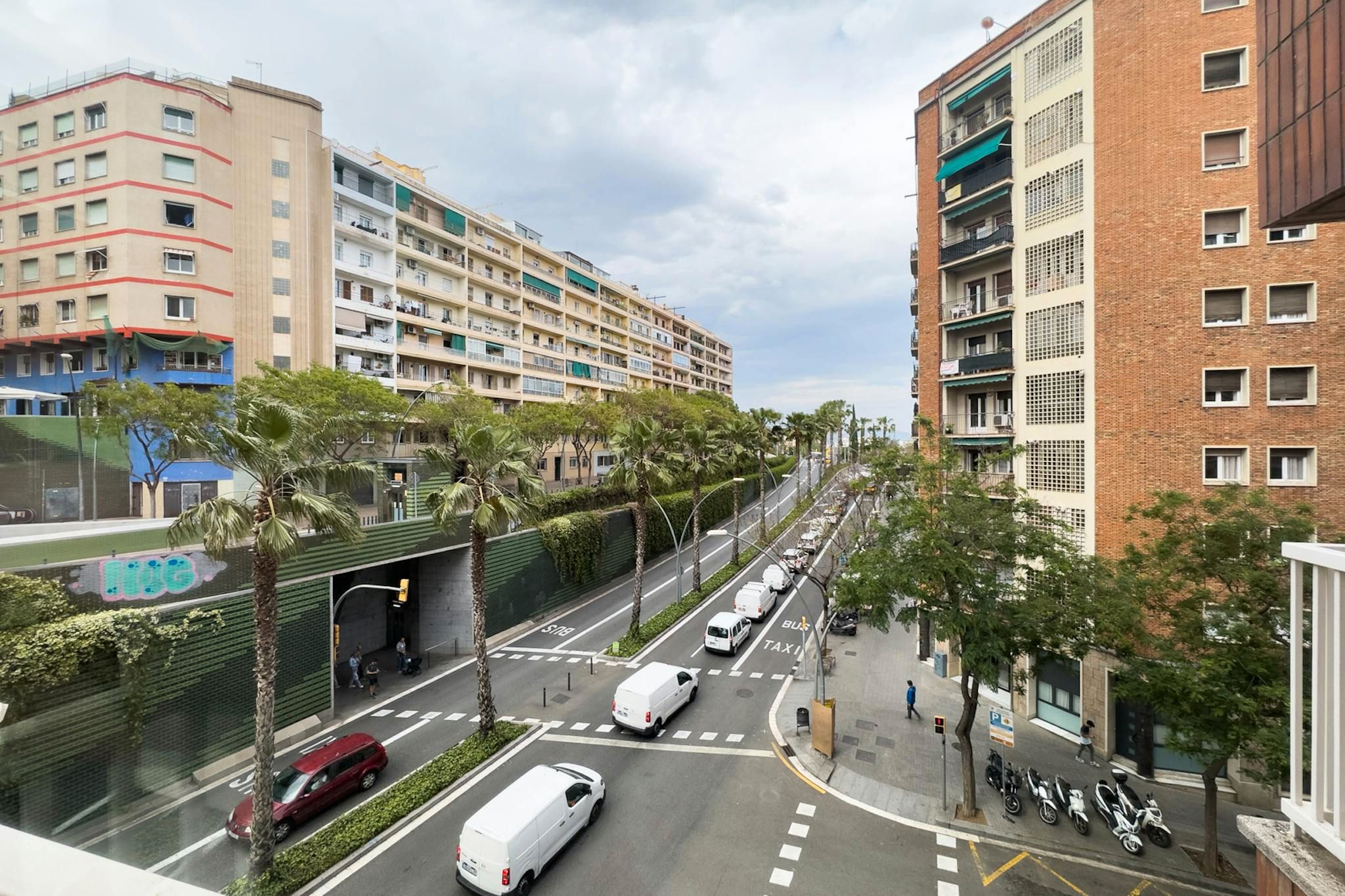 Exterior view of Flat to share in  Barcelona Capital