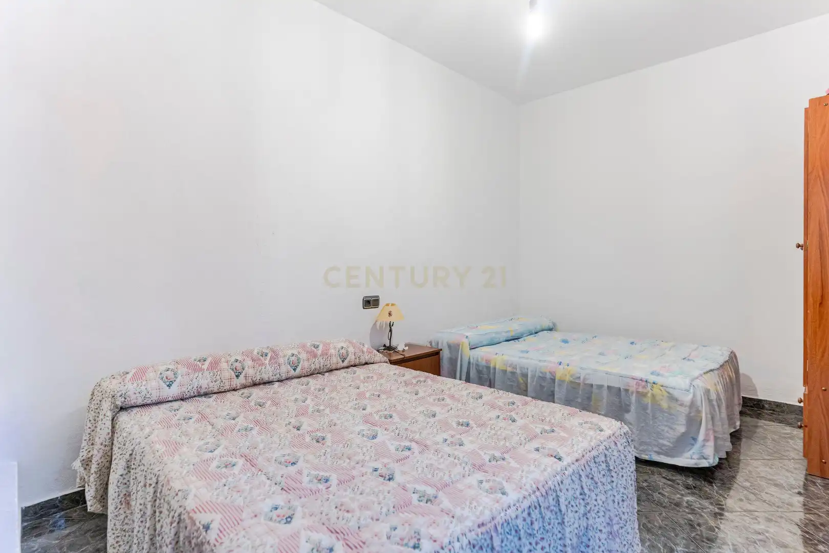 Schlafzimmer von Haus oder Chalet zum Verkauf in Murtas mit Abstellraum, Ofen und Waschmaschine