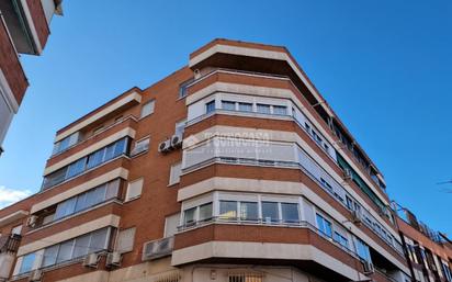 Vista exterior de Pis en venda en  Madrid Capital amb Aire condicionat, Calefacció i Terrassa