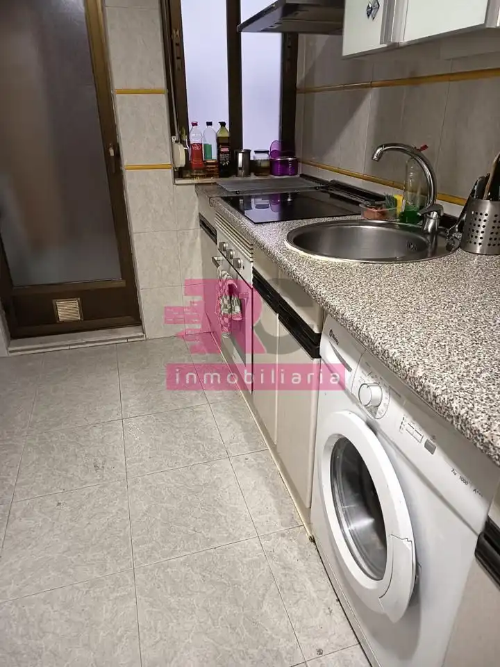 Cocina de Piso en venta en Salamanca Capital con Calefacción y Balcón