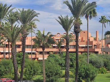 Apartment with balcony to rent in Puerto de Sotogrande - La Marina
