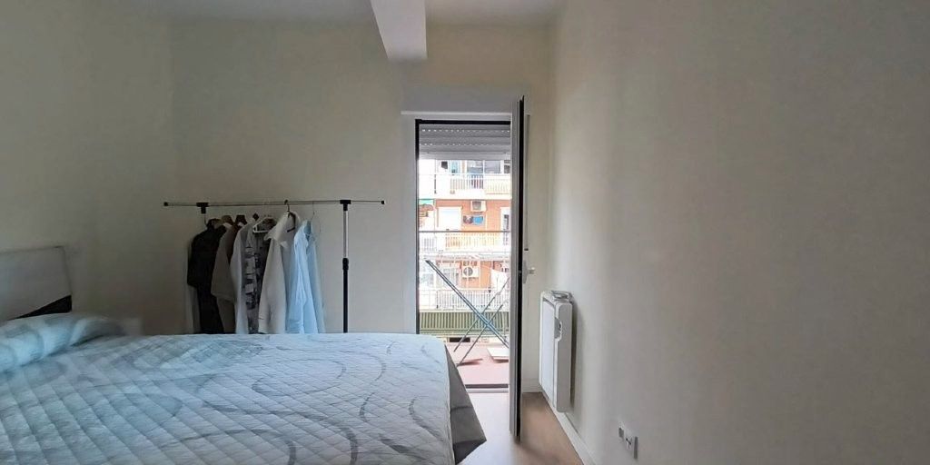 Bedroom of Flat for sale in  Madrid Capital  with Heating, Terrace and Furnished
