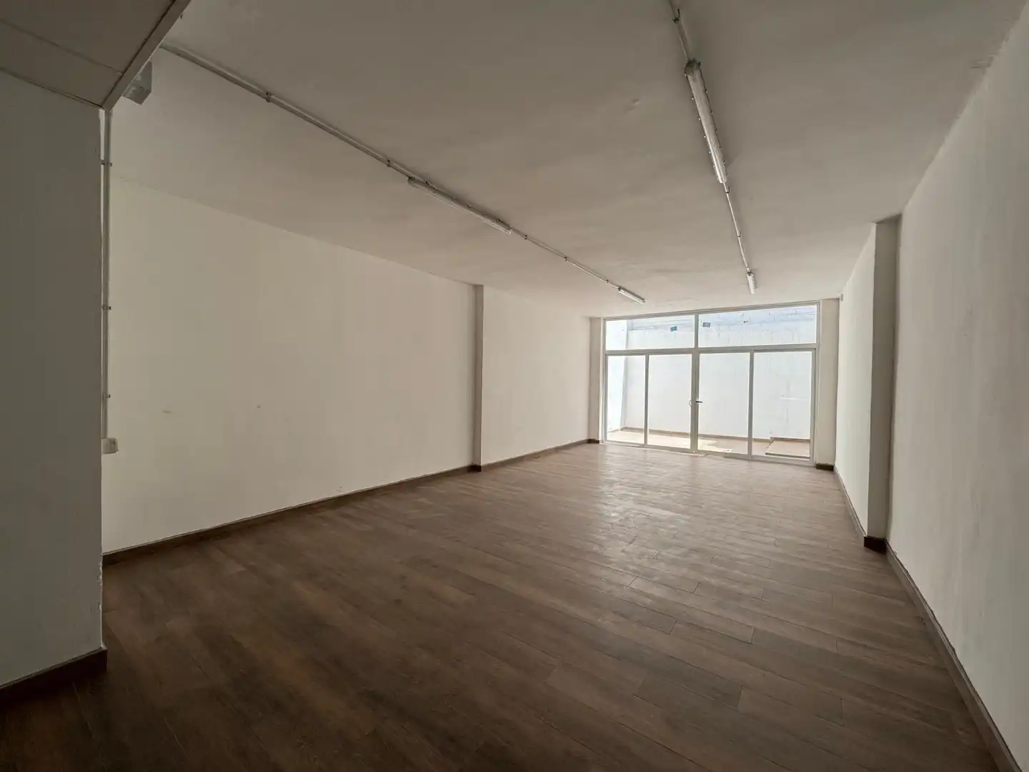 Commercial properties for rent in Calella