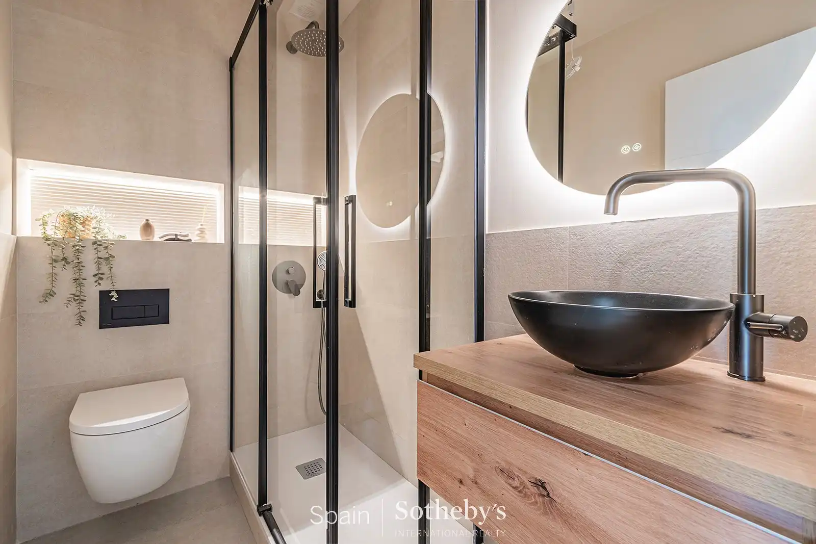 Bany de Apartament en venda en Barcelona amb Aire condicionat, Calefacció i Terrassa