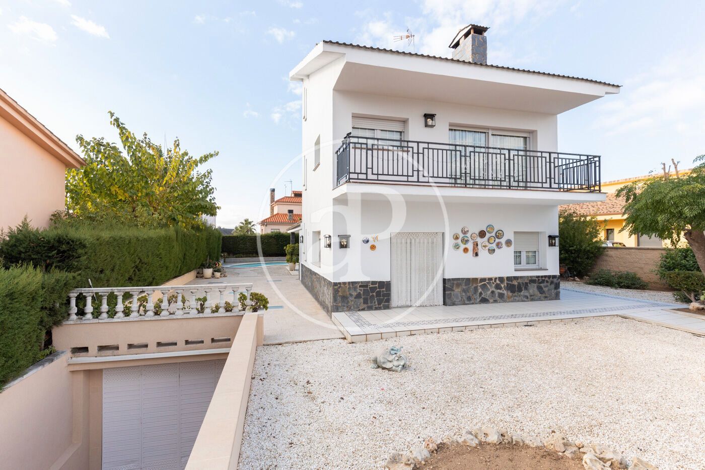 Vista exterior de Casa o xalet en venda en Sabadell amb Aire condicionat, Calefacció i Jardí privat