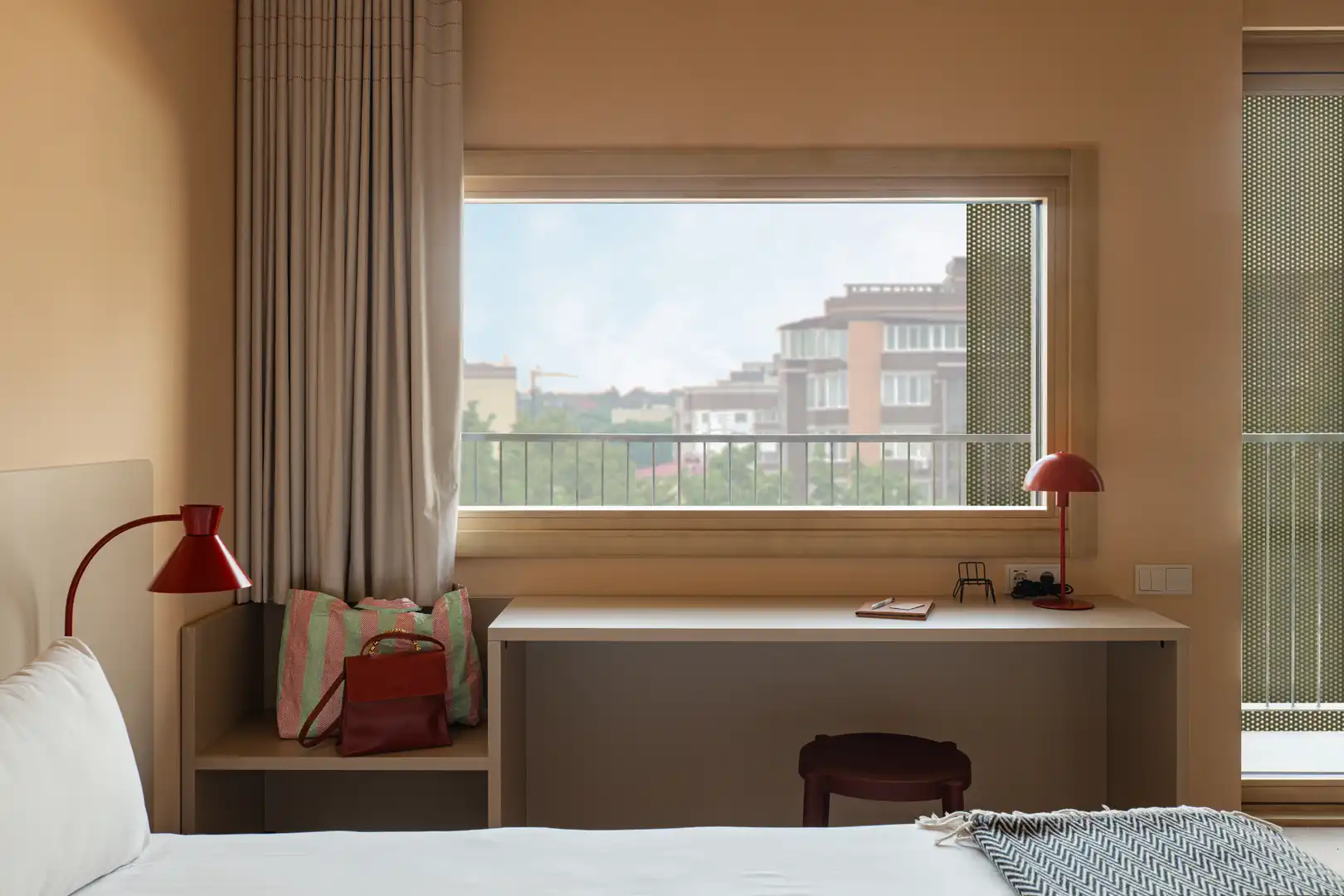 Dormitori de Apartament de lloguer en  Pamplona / Iruña amb Moblat, Microones i TV