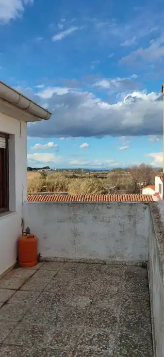 Vista exterior de Piso en venta en Novallas con Calefacción y Terraza