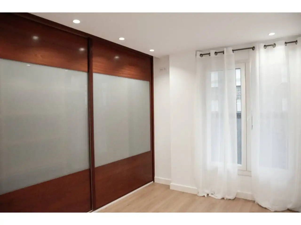 Bedroom of Flat for sale in Laredo  with Heating