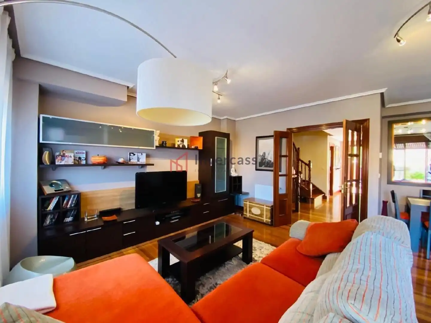 Sala de estar de Casa adosada en venta en Castro-Urdiales