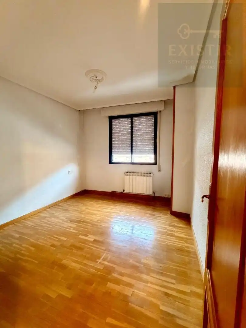 Piso en venta en Ave María