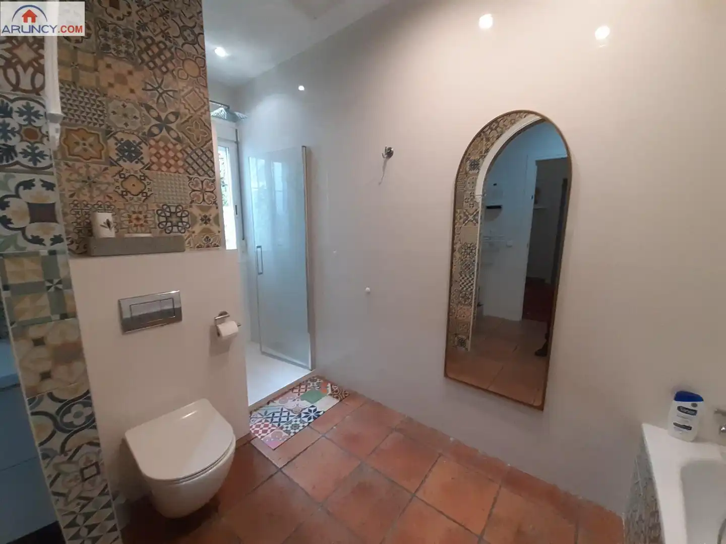 Baño de Piso de alquiler en Montequinto con Aire acondicionado, Jardín privado y Terraza