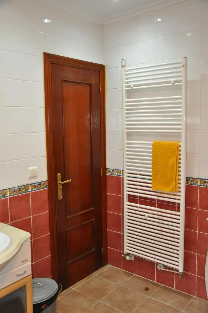 Baño de Casa o chalet en venta en Castro-Urdiales con Calefacción, Jardín privado y Terraza