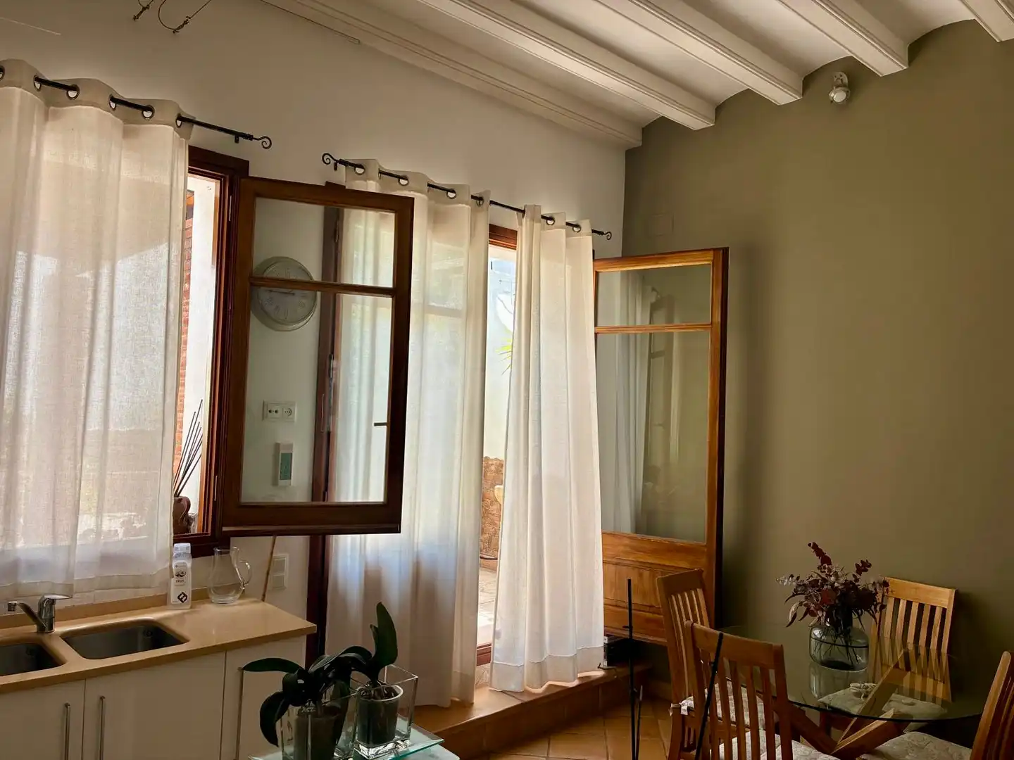 Menjador de Casa adosada en venda en Canet de Mar amb Aire condicionat, Terrassa i Forn