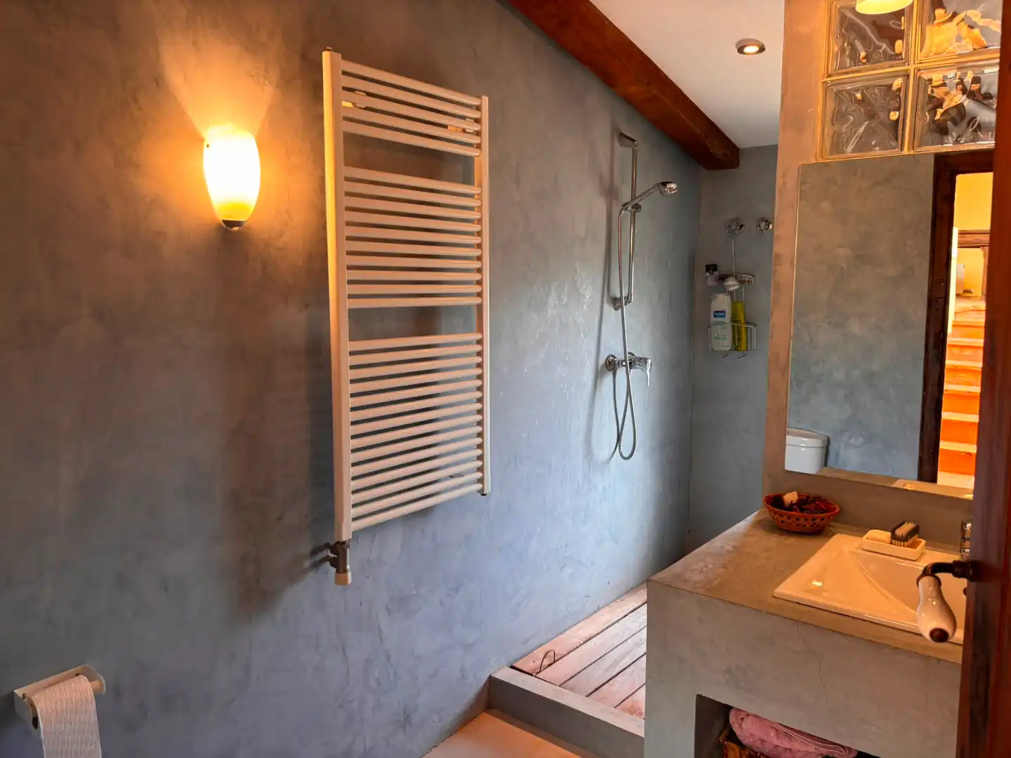 Baño de Finca rústica en venta en Ilche, Huesca
