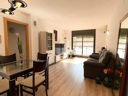 Living room of Flat for sale in Figueres  with Air Conditioner, Heating and Balcony