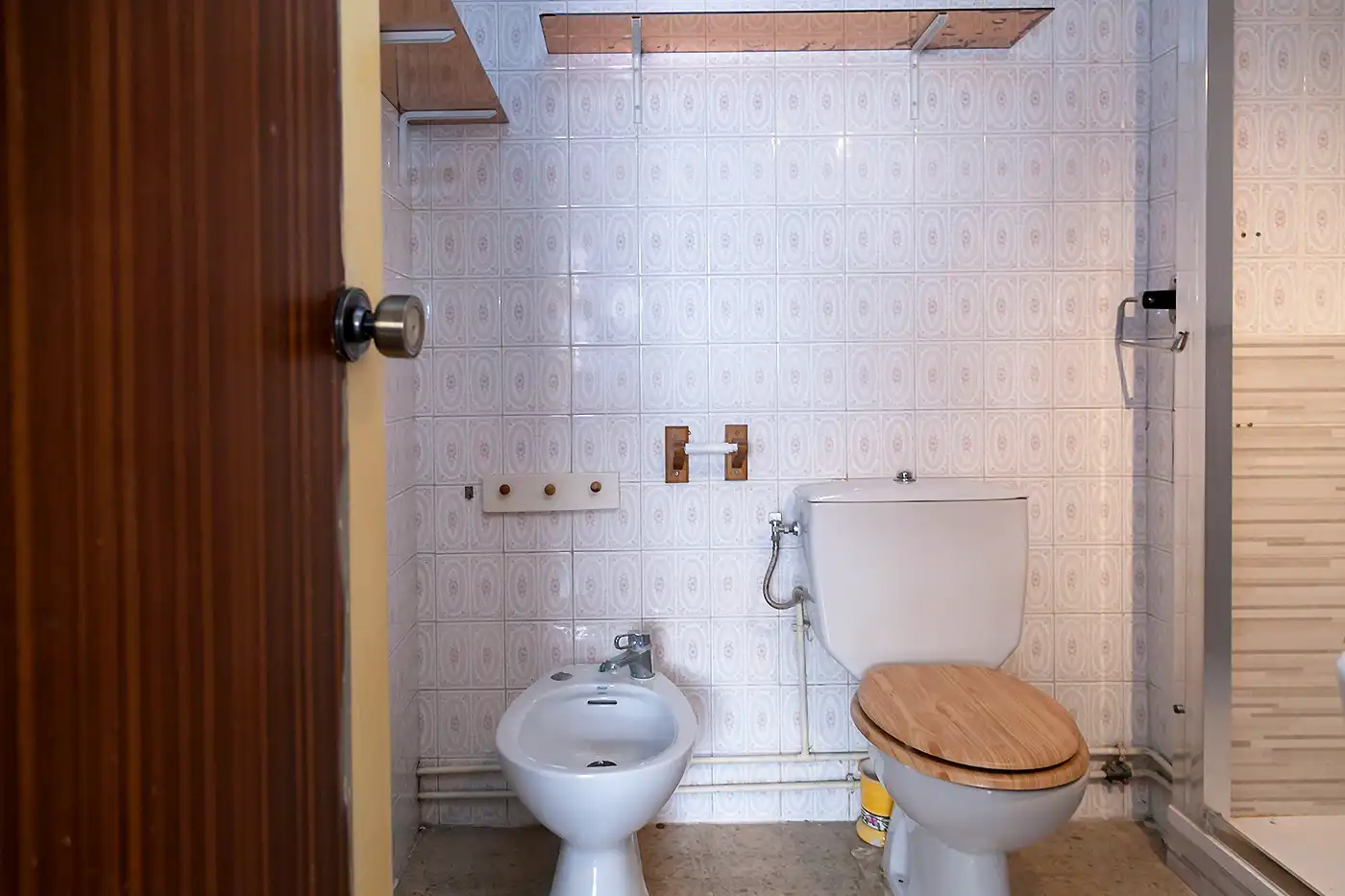 Baño de Piso en venta en Barcelona con Balcón y Alarma
