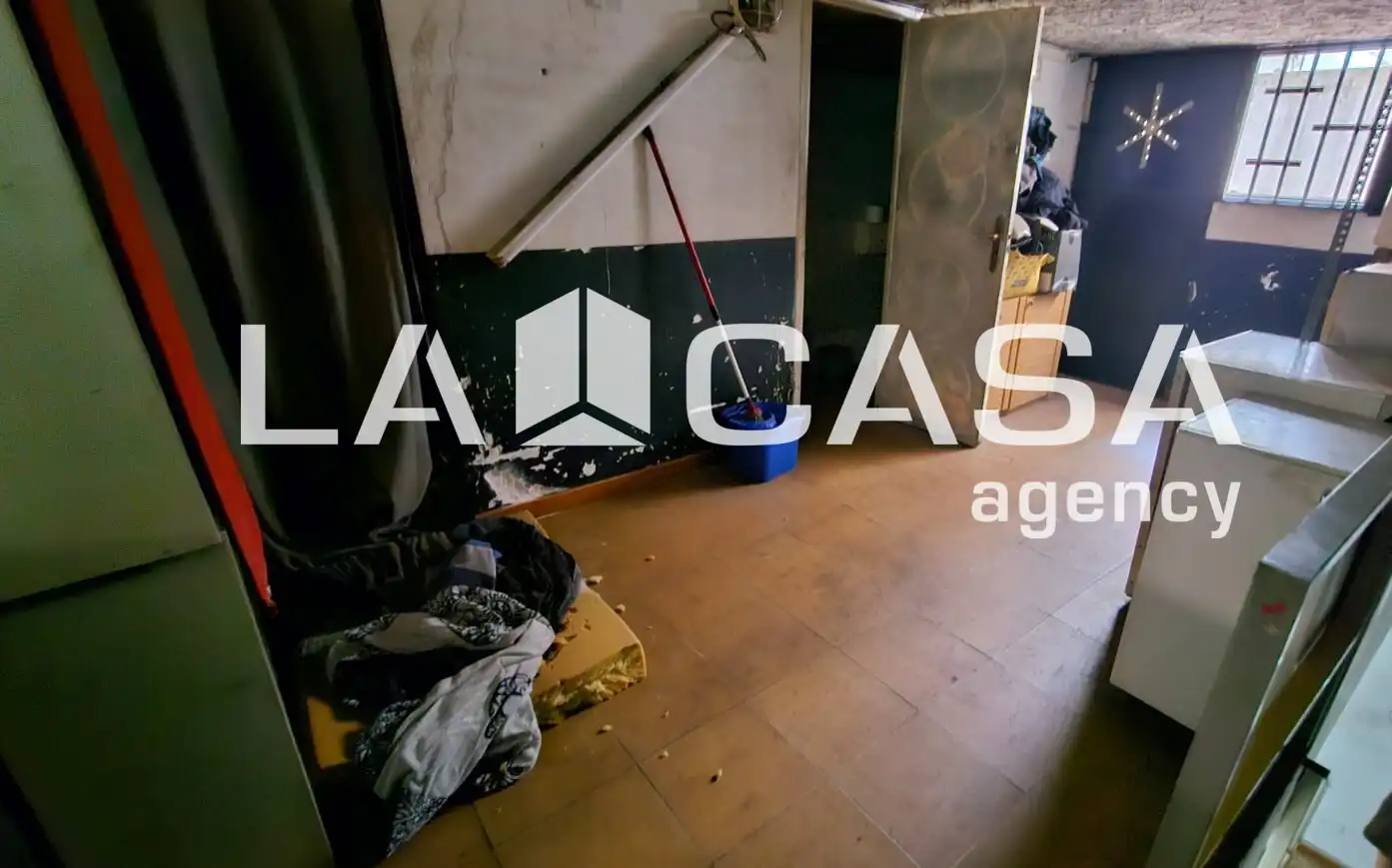 Local comercial en venda a Carrer de Pablo Iglesias, imagen 3